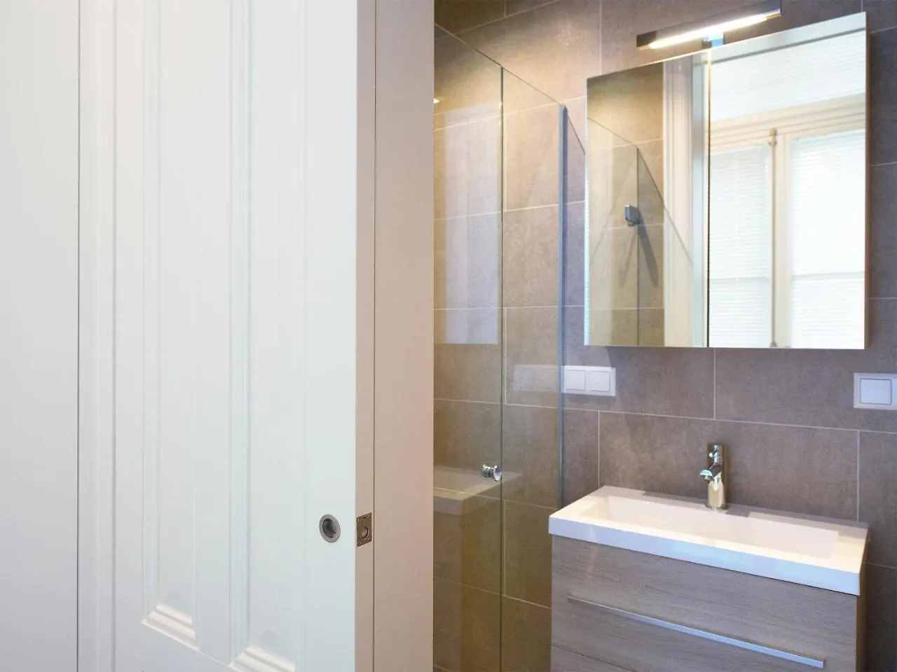 Bizstay Park Central Executive Hága Apartman